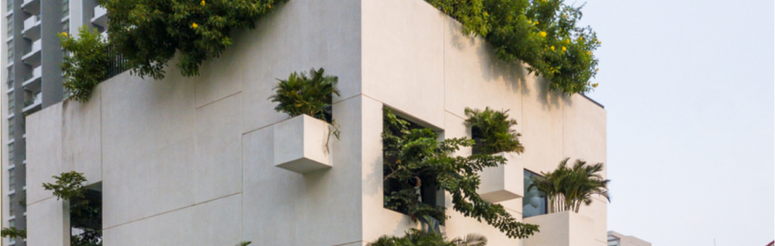 SKY HOUSE: A GREEN HOUSE IN THE CENTER OF SAIGON